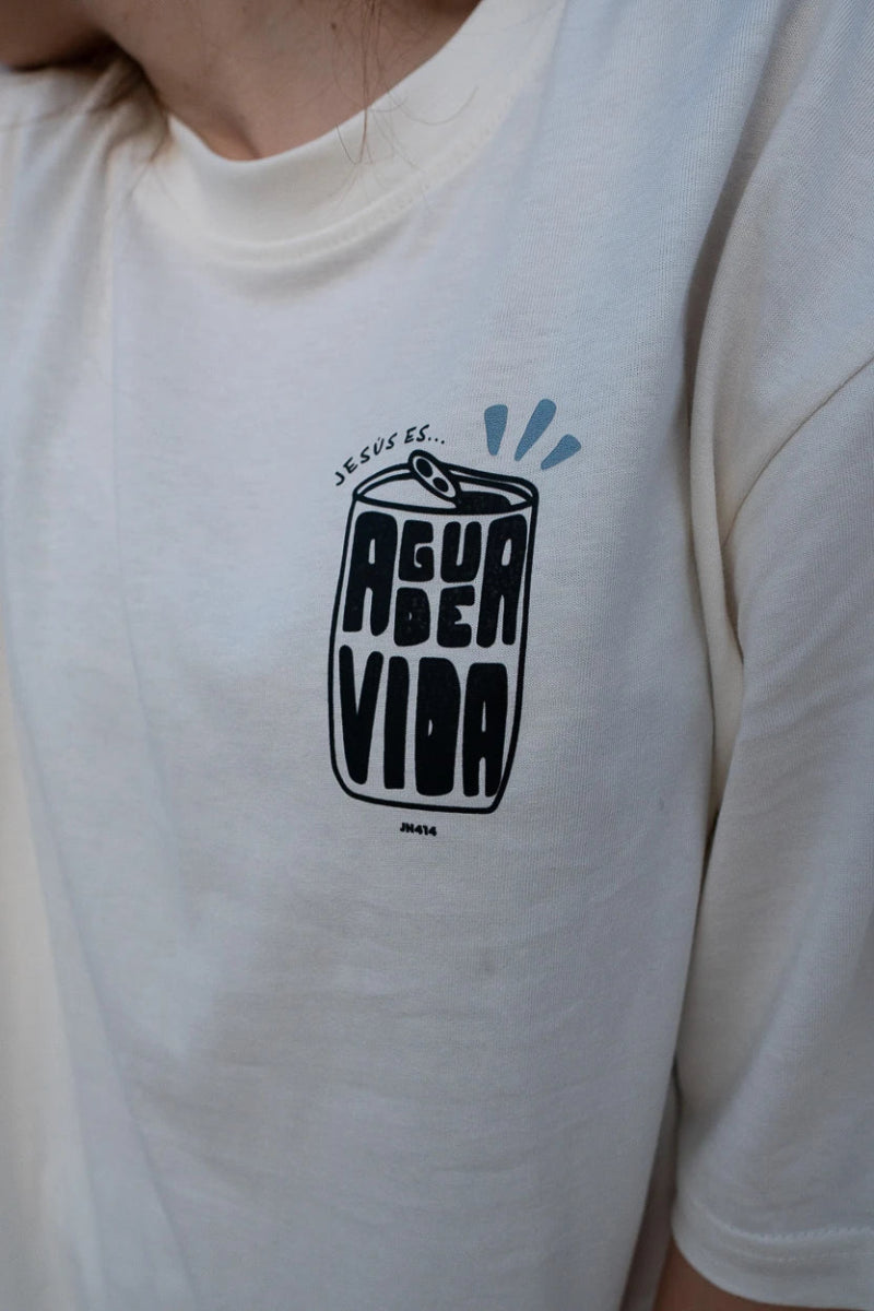 Camiseta Premium Oversize "Jesús Es Agua de Vida" - ALMA Marca , marca cristiana, ropa cristiana, sudaderas cristianas, camisetas cristianas, música cristiana, alma marca, tesoros, permanecer alma